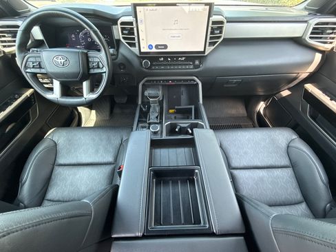 Used 2025 Toyota Tundra Limited AWD/4WD image 18