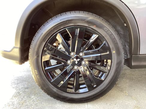 Used 2025 Mitsubishi Outlander Sport AWD image 19