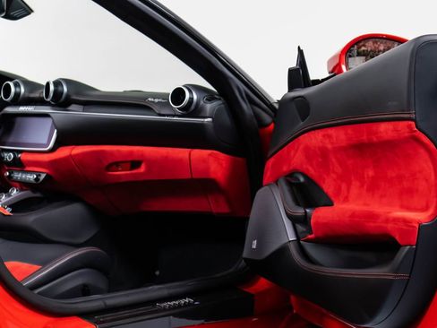 Certified 2019 Ferrari Portofino RWD image 47