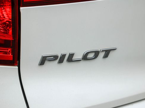 Used 2016 Honda Pilot Elite image 13