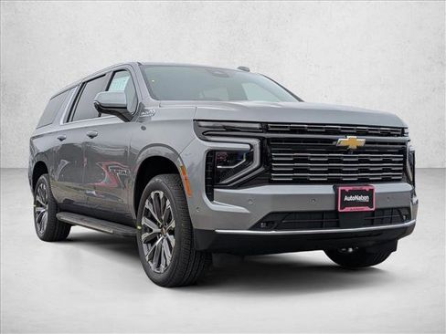 New 2026 Chevrolet Suburban High Country image 3