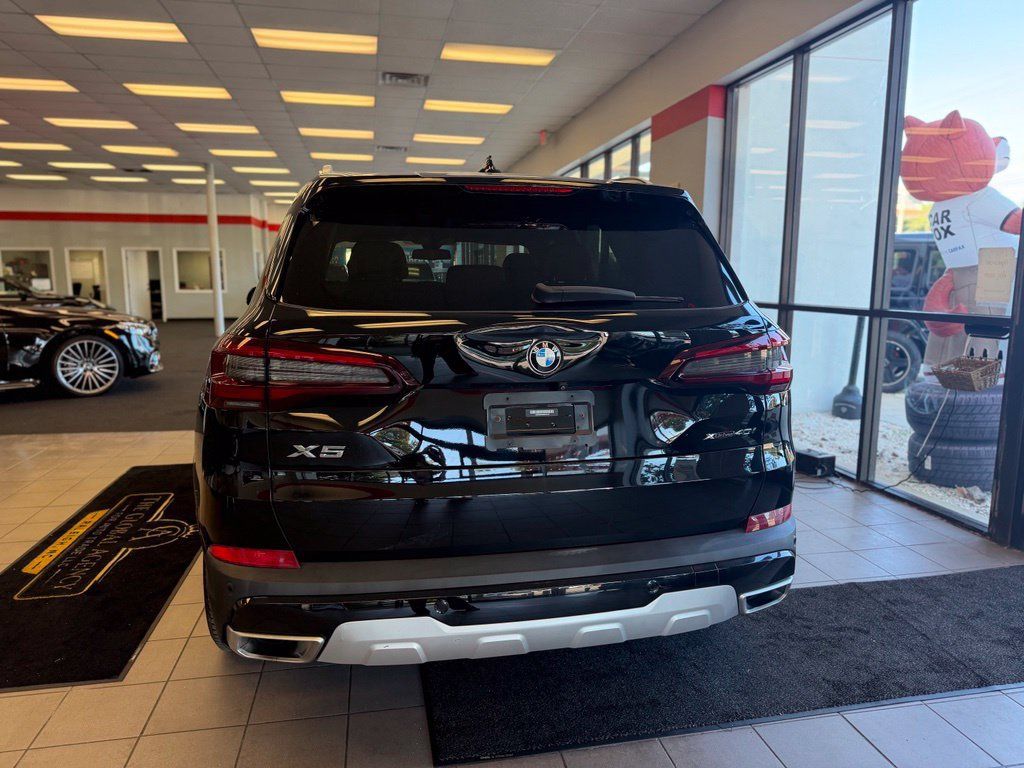Used 2021 BMW X5 xDrive40i w/ Convenience Package AWD/4WD image 5