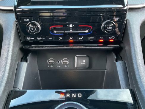 New 2025 Jeep Grand Cherokee Laredo image 25