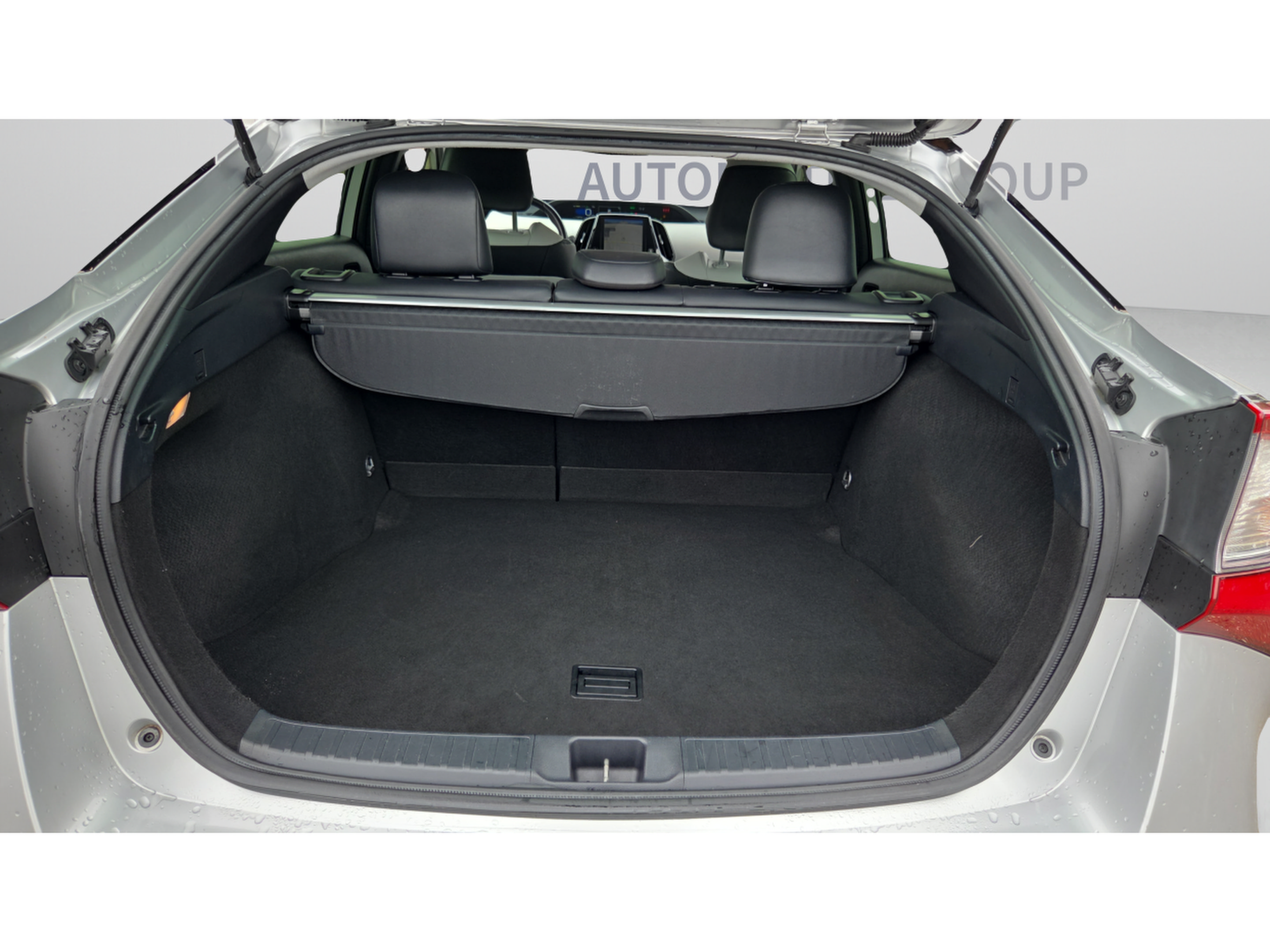 Used 2020 Toyota Prius Limited FWD image 13