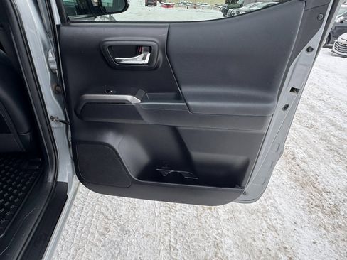 Used 2021 Toyota Tacoma TRD Sport image 34