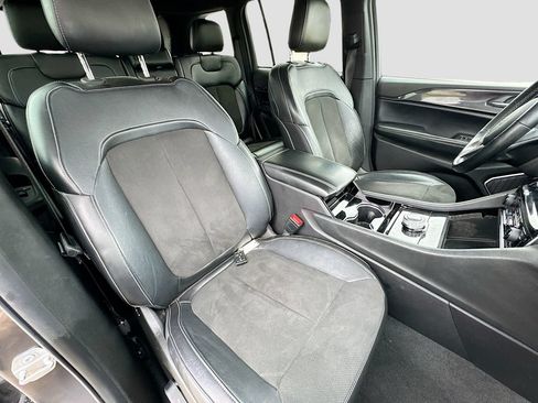Used 2022 Jeep Grand Cherokee Altitude AWD/4WD image 32