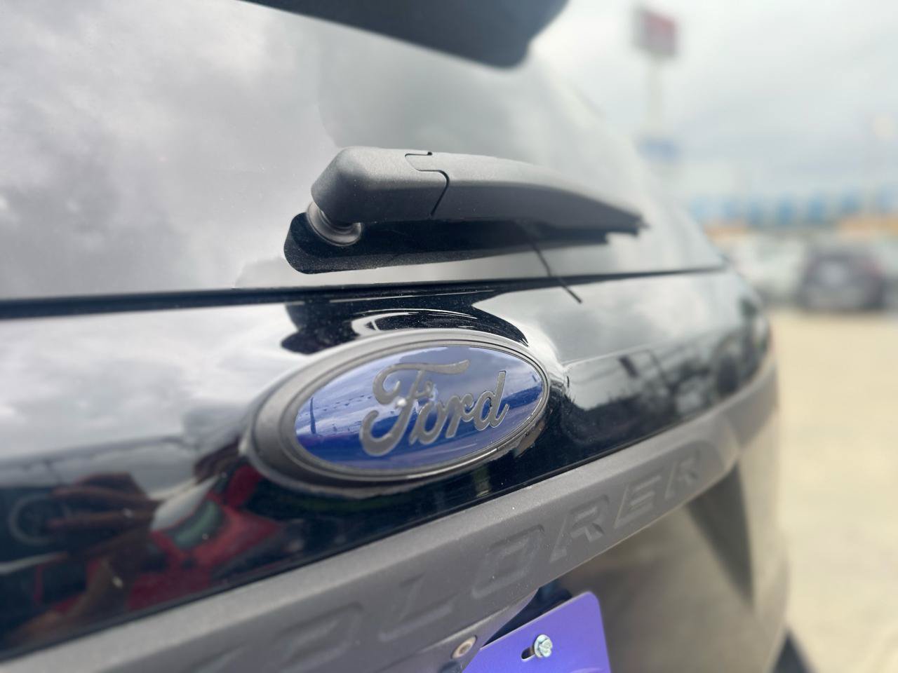 Used 2017 Ford Explorer Limited w/ Equipment Group 301A FWD image 38