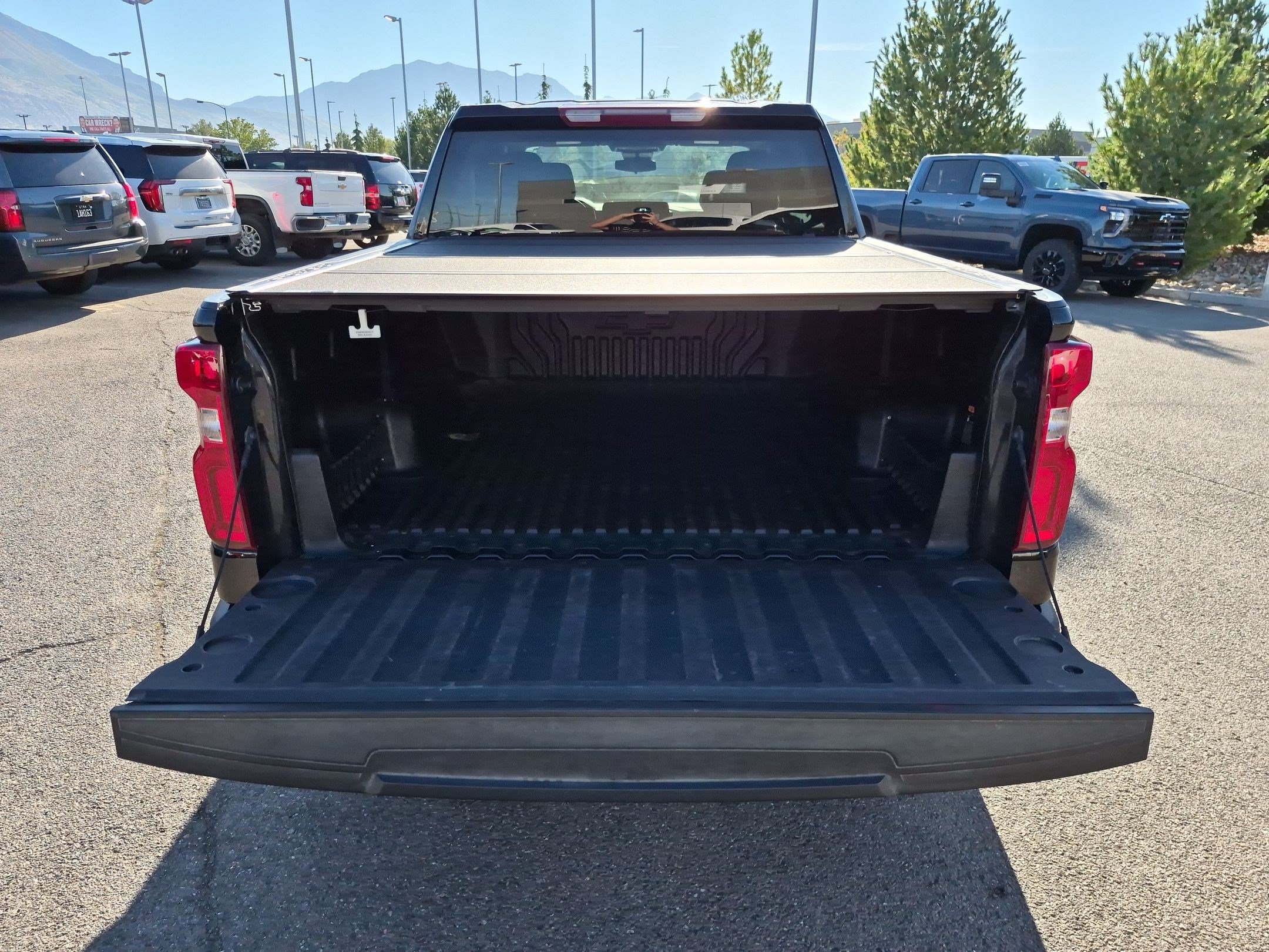 Used 2023 Chevrolet Silverado 1500 RST w/ Z71 Off-Road Package AWD/4WD image 29