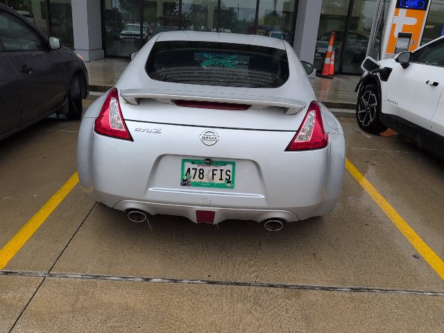 Used 2016 Nissan 370Z Coupe RWD image 4