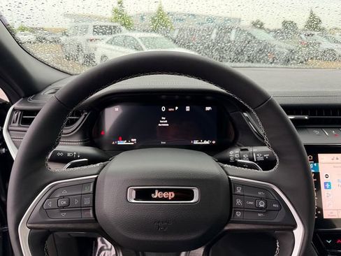 New 2026 Jeep Grand Cherokee Limited AWD/4WD image 14