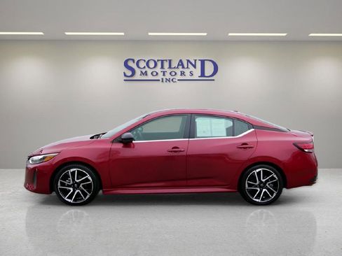 Used 2025 Nissan Sentra SR w/ SR Premium Package image 1