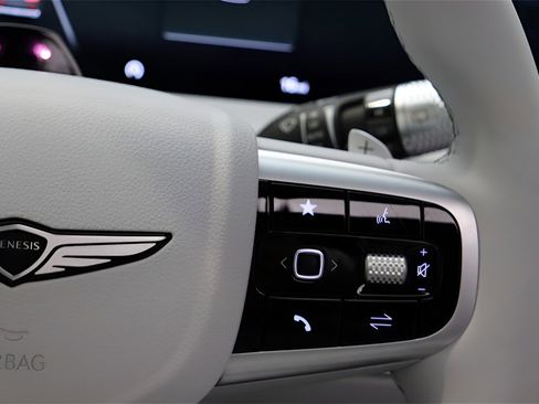 New 2026 Genesis GV70 2.5T Advanced image 17
