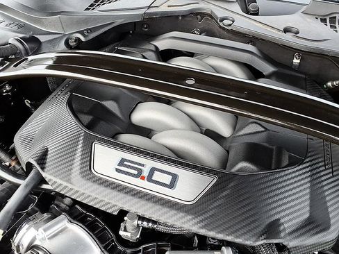 Used 2024 Ford Mustang GT Premium image 15