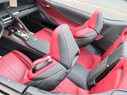 Used 2021 Lexus LC 500 Convertible image 32