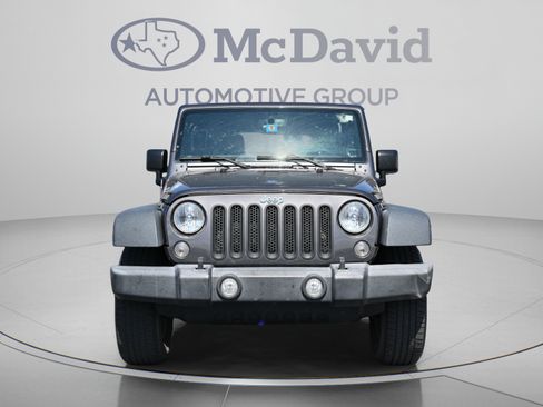 Used 2018 Jeep Wrangler Unlimited Sport S AWD/4WD image 11