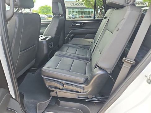 Used 2025 Chevrolet Tahoe LT image 23