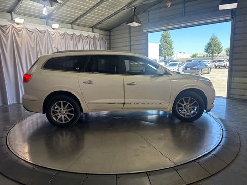 Used 2013 Buick Enclave Leather FWD image 4