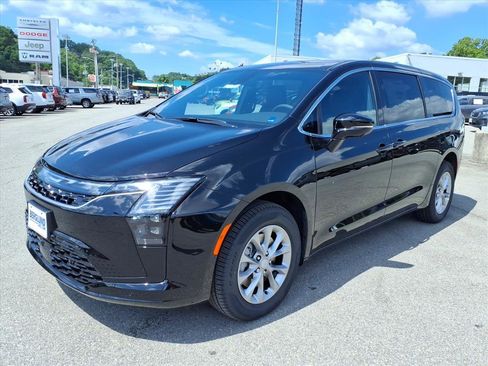 New 2027 Chrysler Pacifica Select AWD/4WD image 8