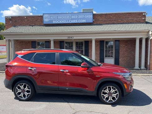 Used 2021 Kia Seltos SX image 3