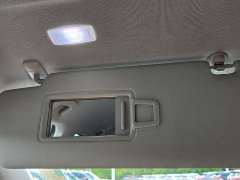 Certified 2024 Volkswagen Tiguan SE AWD/4WD image 40