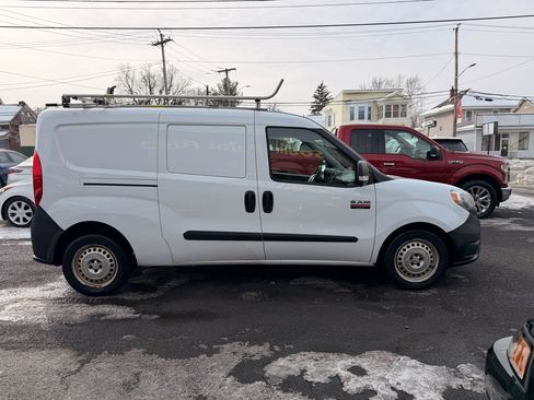Used 2019 RAM ProMaster City Tradesman image 4