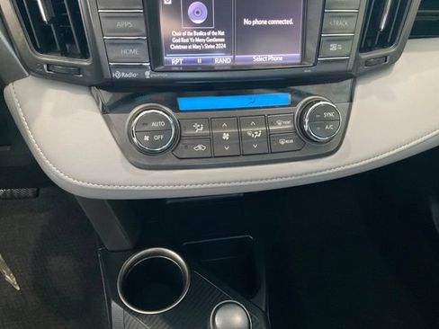 Used 2015 Toyota RAV4 XLE FWD image 15