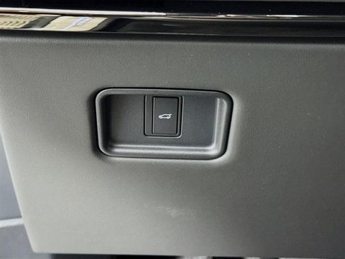 New 2026 Land Rover Range Rover Sport Dynamic SE AWD/4WD image 10