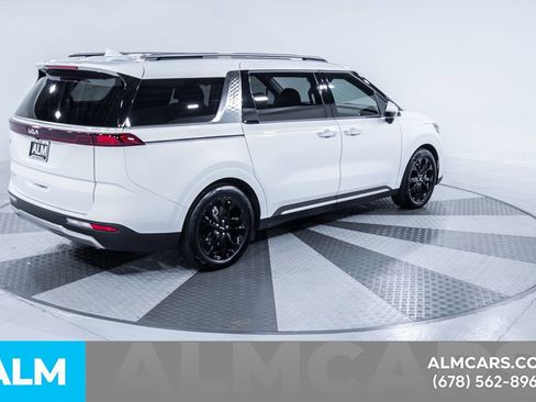 Used 2024 Kia Carnival SX Prestige image 11