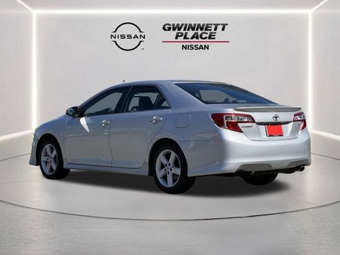 Used 2014 Toyota Camry SE image 20