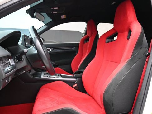Used 2023 Honda Civic Type R image 10