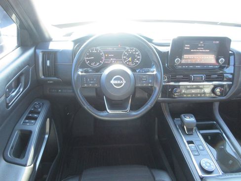 Used 2023 Nissan Pathfinder Rock Creek image 16