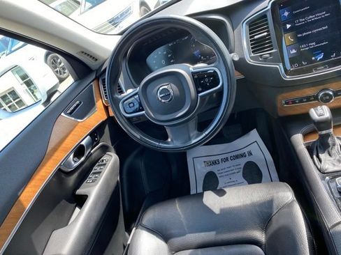 Used 2021 Volvo XC90 T6 Momentum w/ Climate Package AWD/4WD image 11
