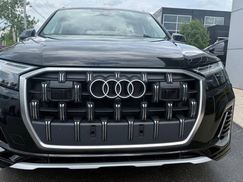 Used 2025 Audi Q7 3.0T Premium Plus AWD/4WD image 16