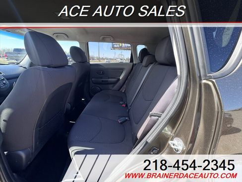Used 2013 Kia Soul FWD image 12