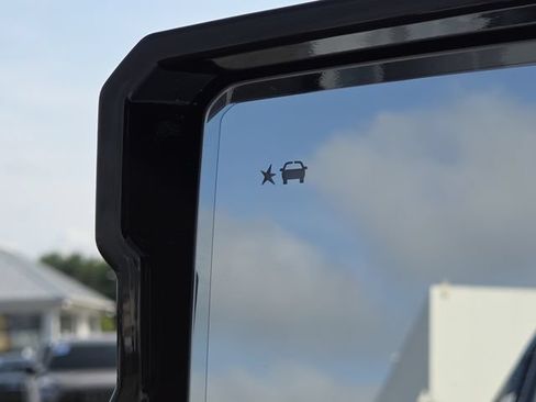 Used 2025 GMC Hummer EV 3X AWD/4WD image 8