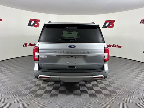 Used 2023 Ford Expedition Max XLT image 5