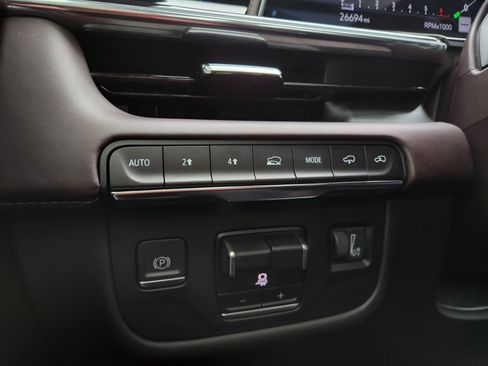 Used 2022 Cadillac Escalade Sport Platinum image 30