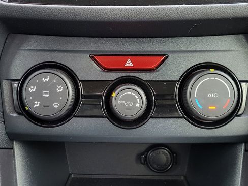 Used 2019 Subaru Impreza 2.0i w/ Eyesight image 29