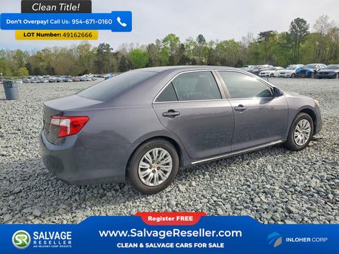 Used 2014 Toyota Camry LE FWD image 4