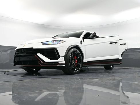 Used 2023 Lamborghini Urus Performante image 43