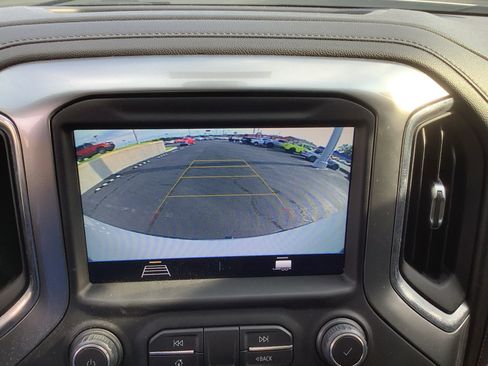 Used 2022 Chevrolet Silverado 1500 LT image 17