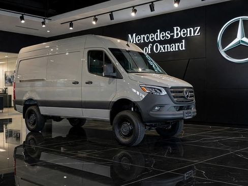 Used 2025 Mercedes-Benz Sprinter 2500 image 1