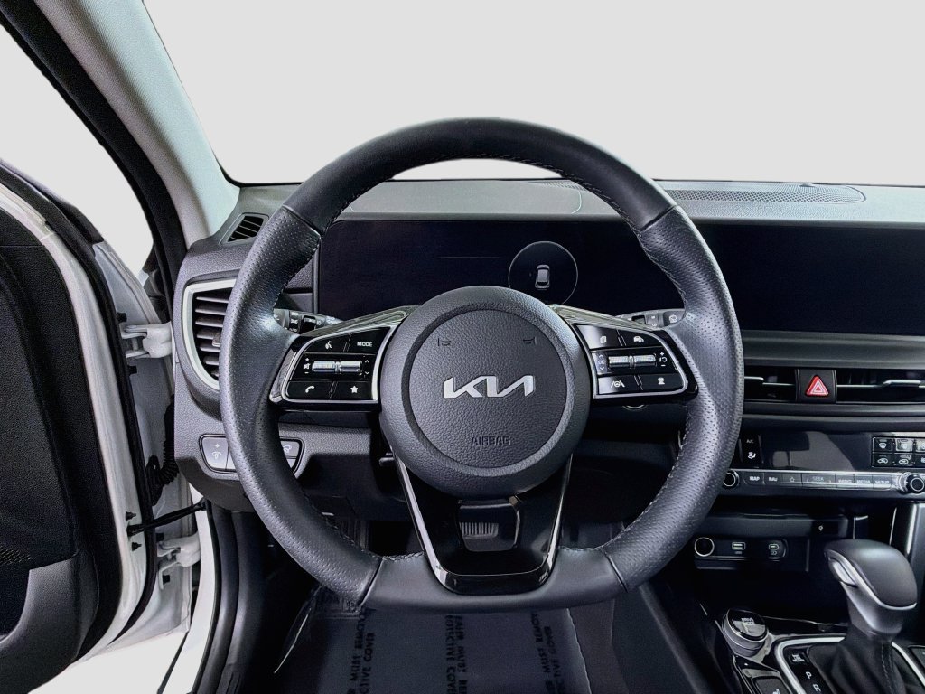 Used 2024 Kia Seltos SX w/ SX Sunroof Package AWD/4WD image 13