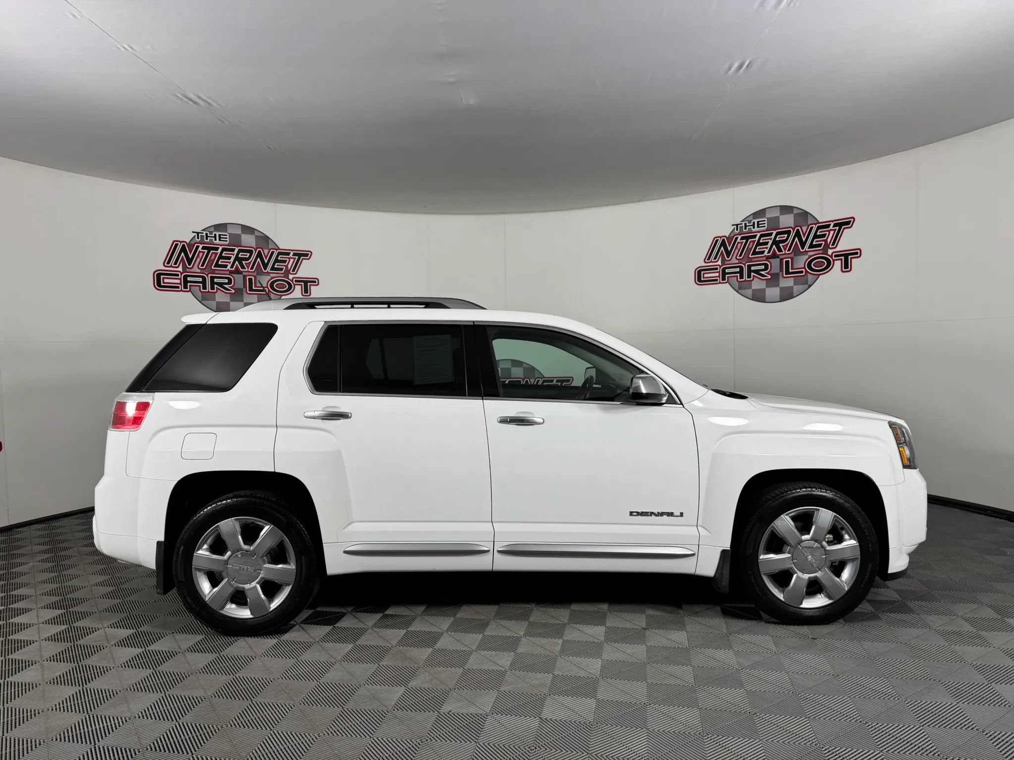 Used 2014 GMC Terrain Denali w/ LPO, Protection Package AWD/4WD image 8