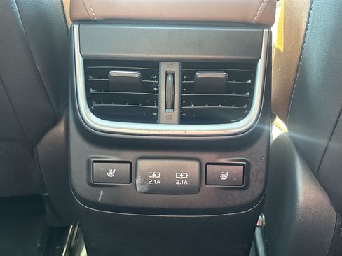 Certified 2022 Subaru Outback Touring AWD/4WD image 17