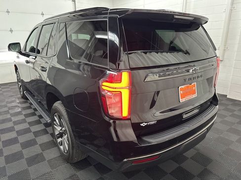 Used 2022 Chevrolet Tahoe Z71 w/ Luxury Package AWD/4WD image 7