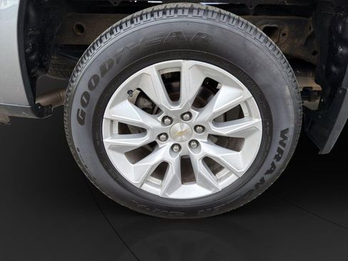 Used 2021 Chevrolet Silverado 1500 Custom w/ Safety Confidence Package AWD/4WD image 23