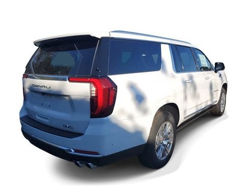 New 2026 GMC Yukon XL Denali image 5