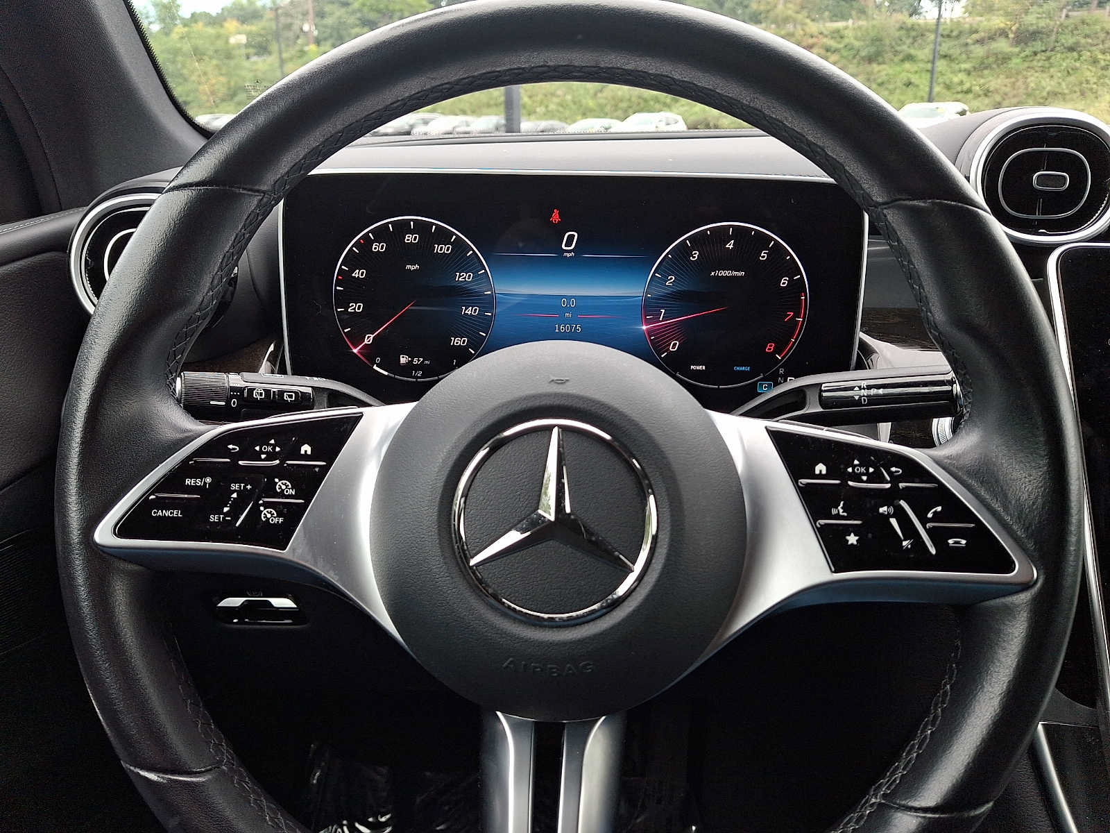 Used 2024 Mercedes-Benz GLC 300 4MATIC image 18