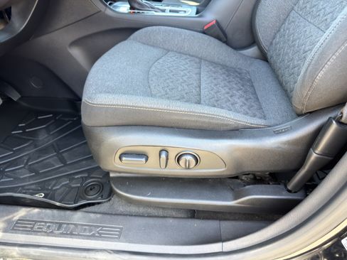 Used 2022 Chevrolet Equinox LT w/ LPO, Cargo Package FWD image 28
